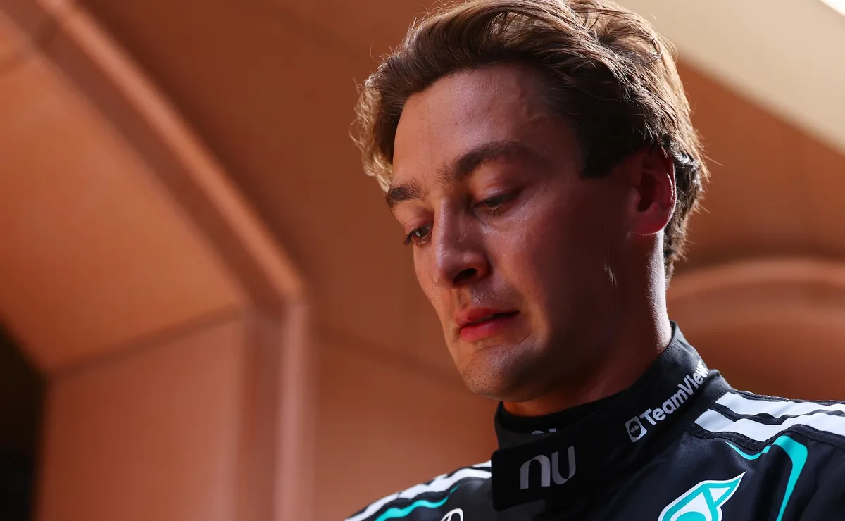 Verstappen substituirá Russell na Mercedes se não reduzir diferença para Kimi Antonelli, diz jornalista