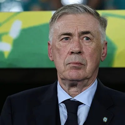 Ancelotti afirma que já definiu time titular para a estreia