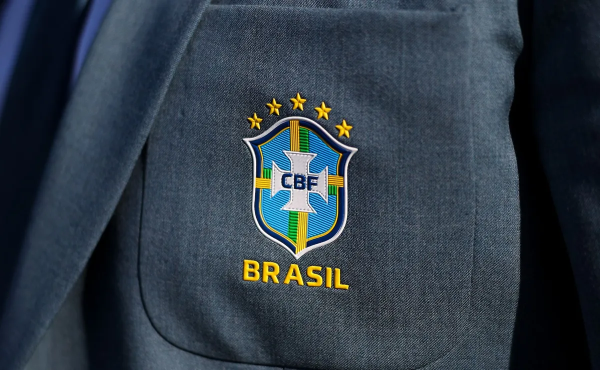 Brasil mantém hegemonia histórica no ranking da Fifa mesmo longe da liderança atual