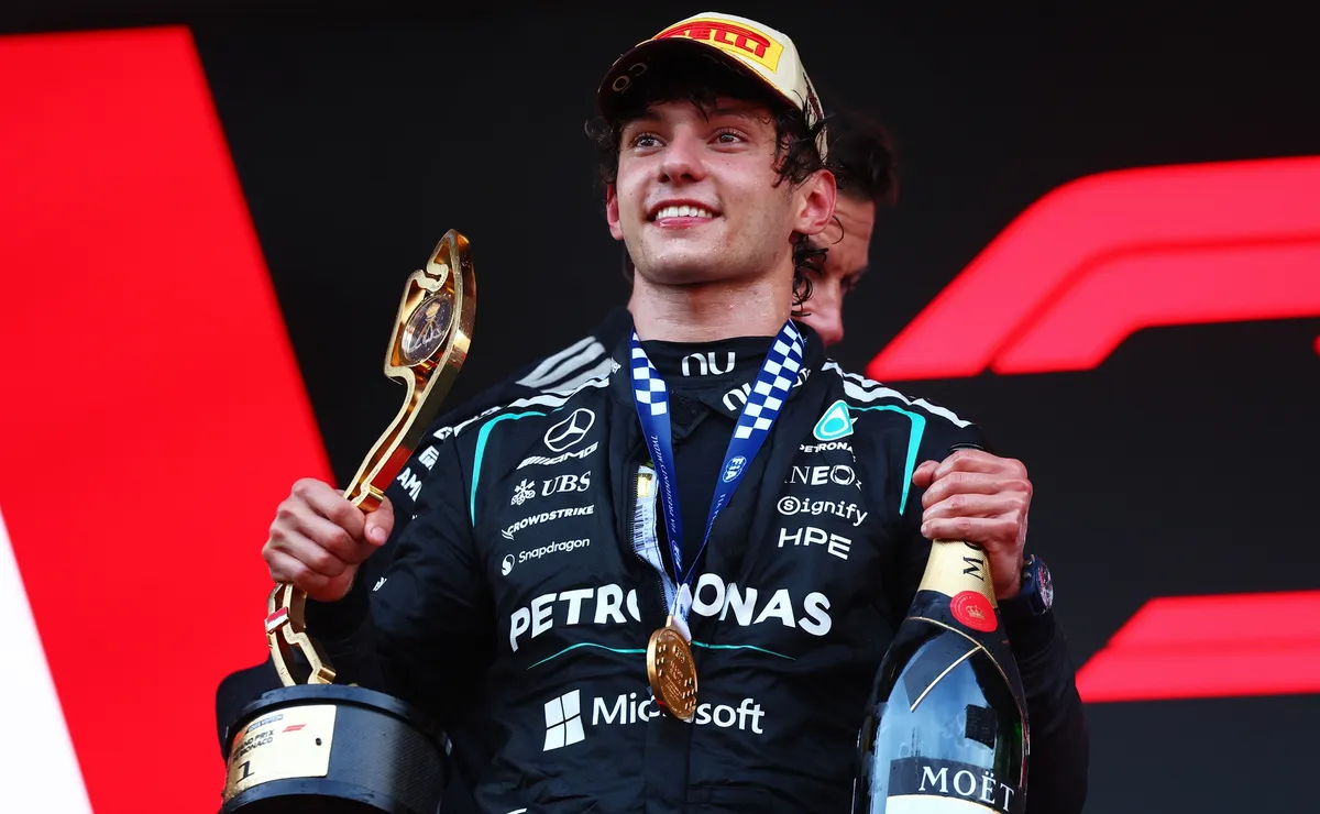 Kimi Antonelli amplia liderança na Fórmula 1 e Lewis Hamilton assume 2º lugar; veja a classificação