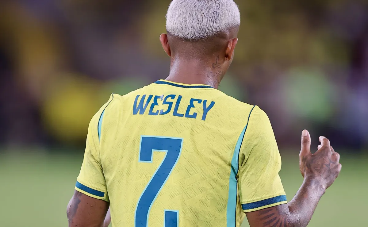 Wesley quebra o silêncio após corte da Copa e manda recado emocionante sobre superação