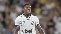 Kadir jogador do Botafogo durante partida contra o Fluminense. Foto: Thiago Ribeiro/AGIF