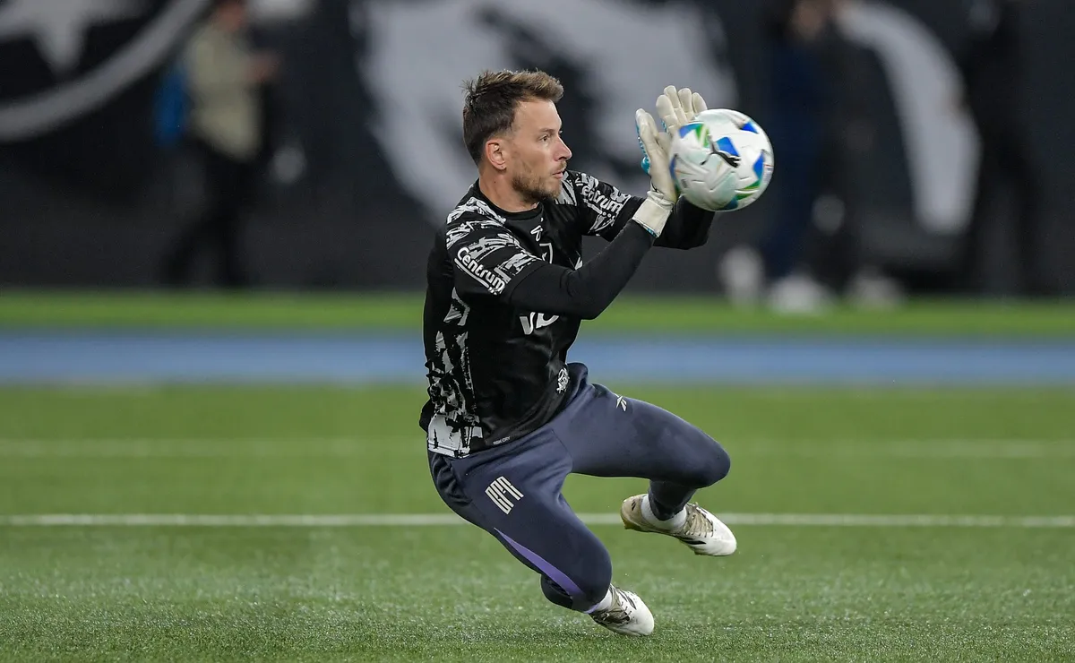 Alvo do Corinthians, Neto pode ter contrato rescindido com o Botafogo e ficar livre no mercado