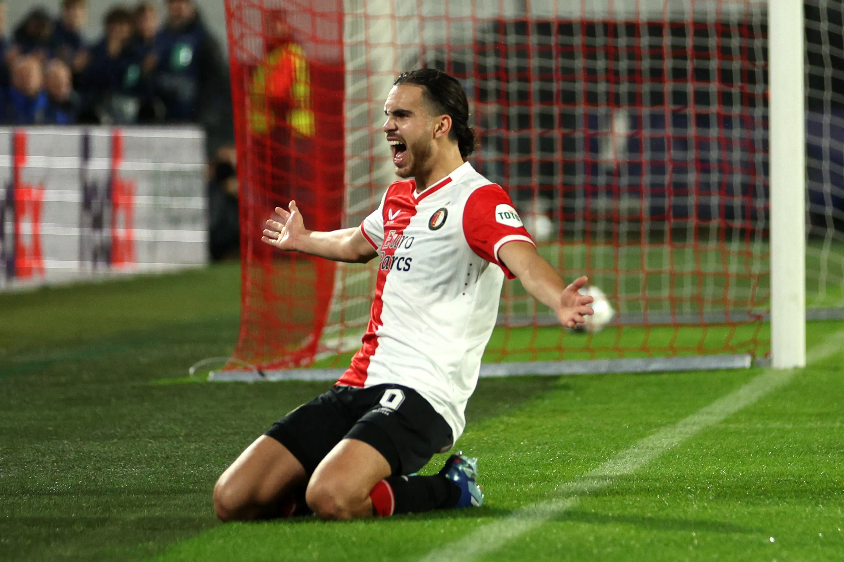Jogador do Twente da Holanda, Ramiz Zerrouki representa a Argélia. Foto: Dean Mouhtaropoulos/Getty Images.