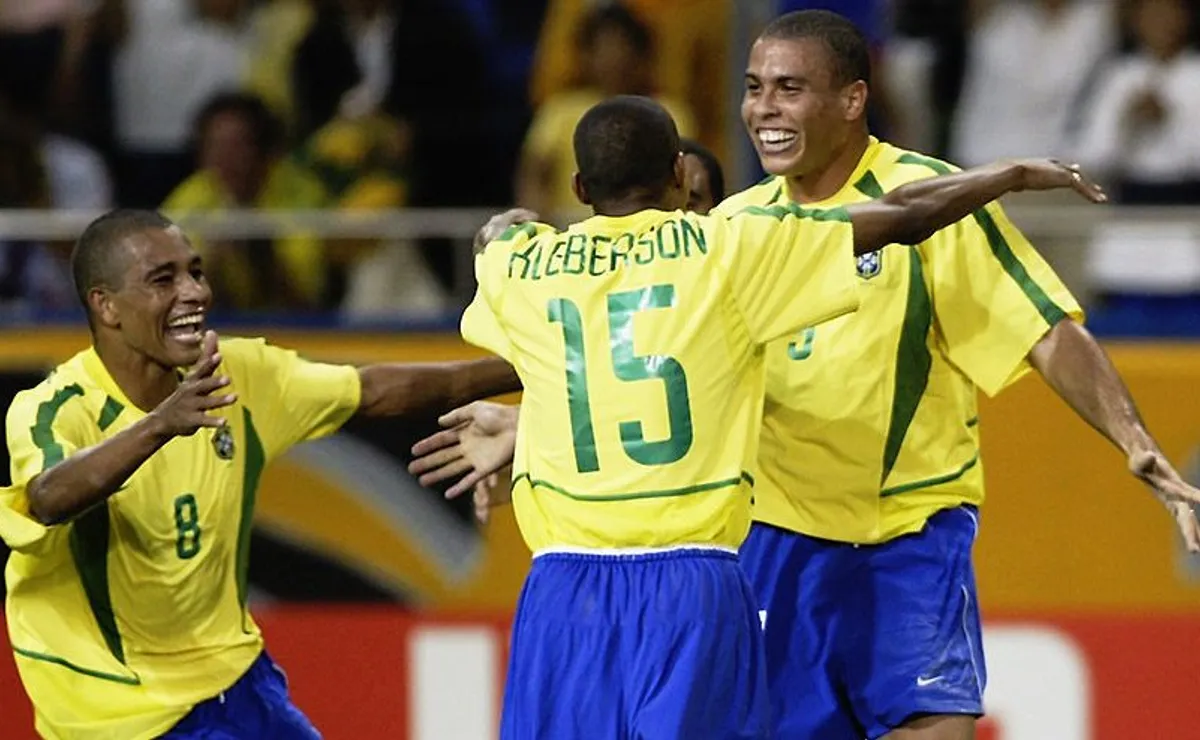 Mercado da Copa valoriza jogadores e desafia clubes brasileiros a segurá-los