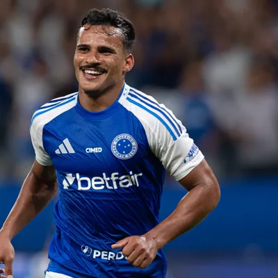 Cruzeiro segue sem receber propostas interessantes pelo lateral Kaiki