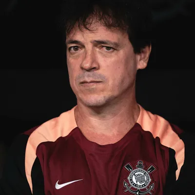 Corinthians prioriza contratações para o ataque na janela de transferências