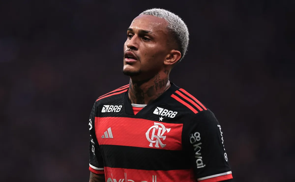 Wesley recebe apoio do Flamengo após corte na Seleção Brasileira: “Cabeça erguida”