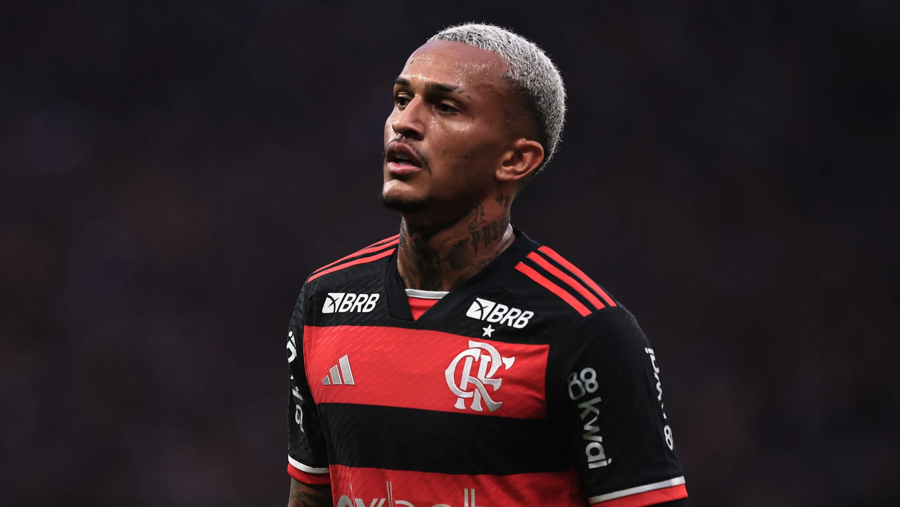 Wesley em partida pelo Flamengo