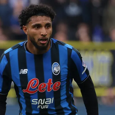 Éderson comemora e manda recado para Wesley após corte