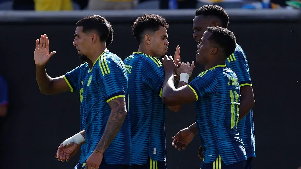 Arias comemora seu gol contra a Jordania junto aos seus companheiros (Photo by Meg McLaughlin/Getty Images)