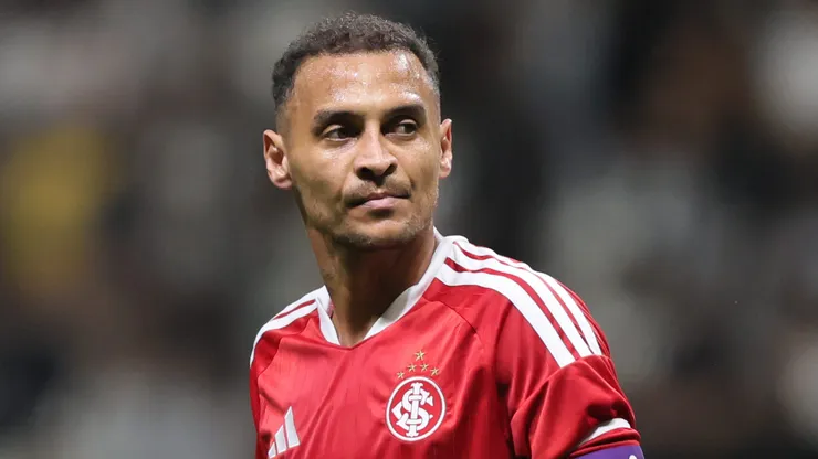 Alan Patrick jogador do Internacional durante partida contra o Atletico no estadio Arena MRV pelo campeonato Brasileiro A 2026.