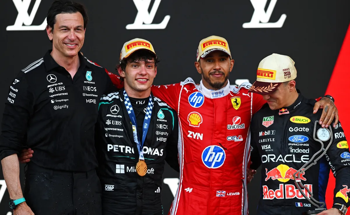Toto Wolff justifica razão de subir ao pódio no GP de Mônaco e admite desconforto: “Não pude evitar”