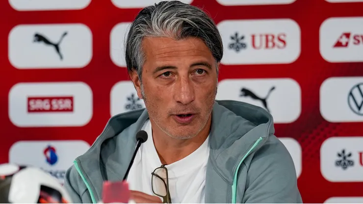 Murat Yakin é o técnico da Suíça. Foto: Valentin Domgjoni/IMAGO/STEINSIEK.CH