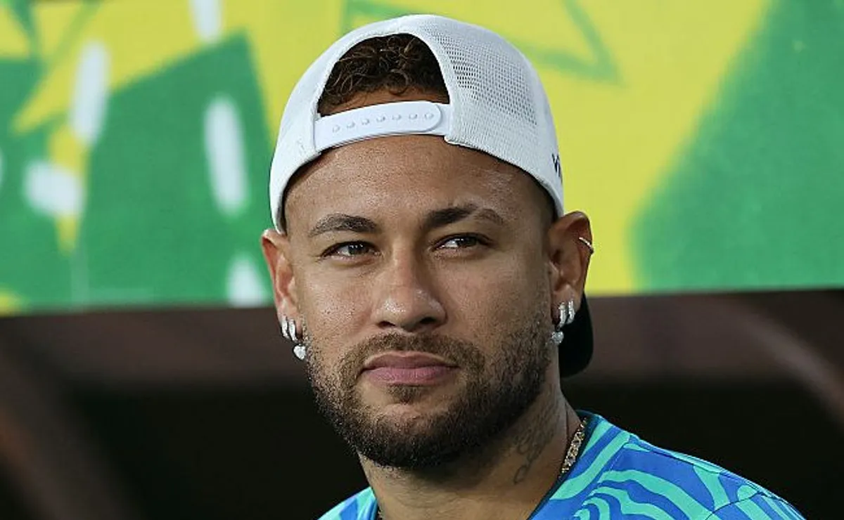 Neymar realiza exames nesta segunda (8) e pode confirmar presença na estreia do Brasil na Copa