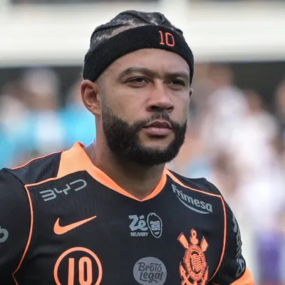 Corinthians aguarda de retorno de Memphis por renovação