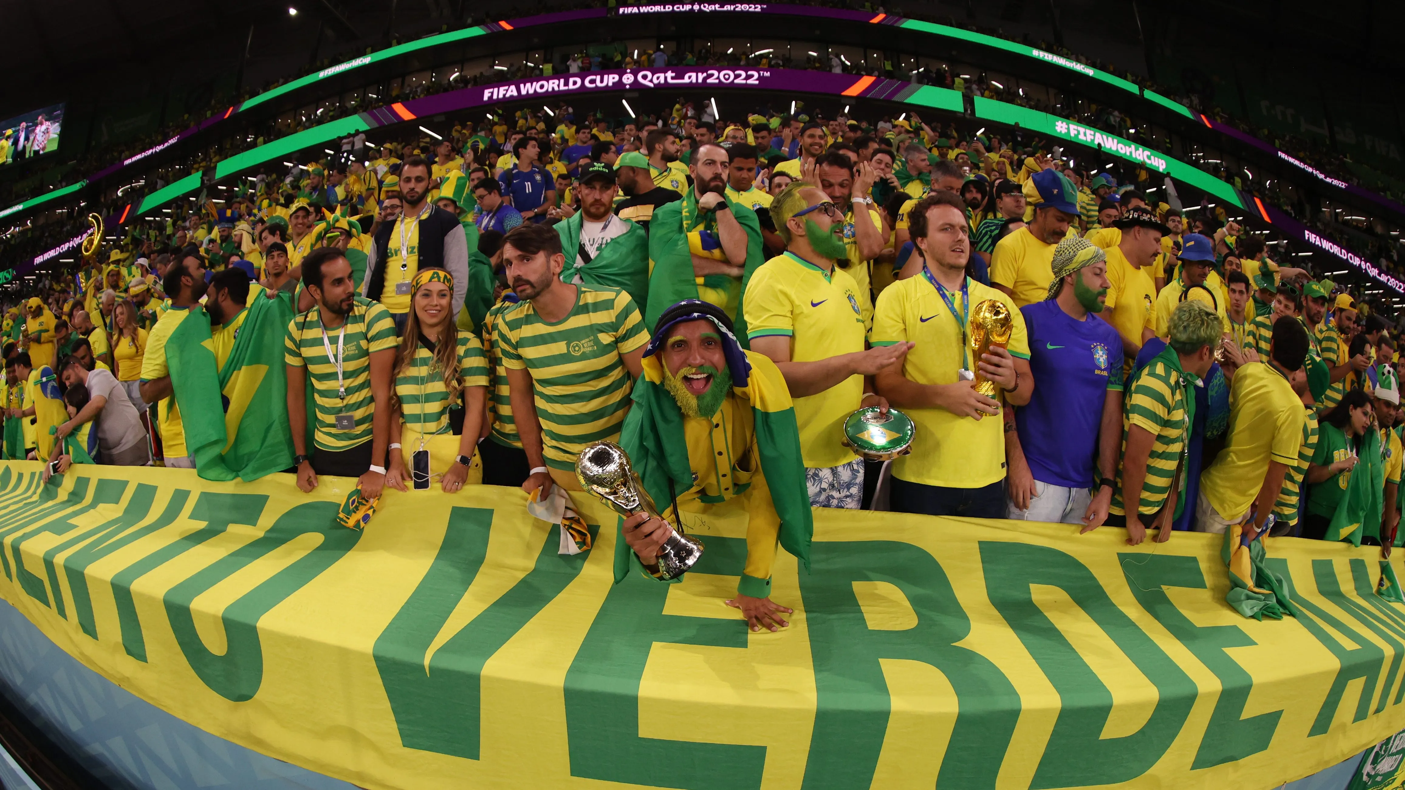 Torcida do Brasil. (Photo by Michael Steele/Getty Images)