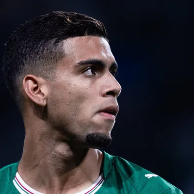 Borussia Dortmund monitora Arthur e pode enviar proposta ao Palmeiras