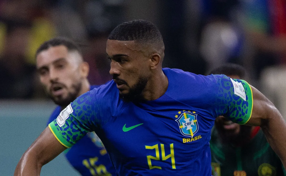 Barcelona avalia investida em Bremer após convocação à Copa e zagueiro pode trocar de clube
