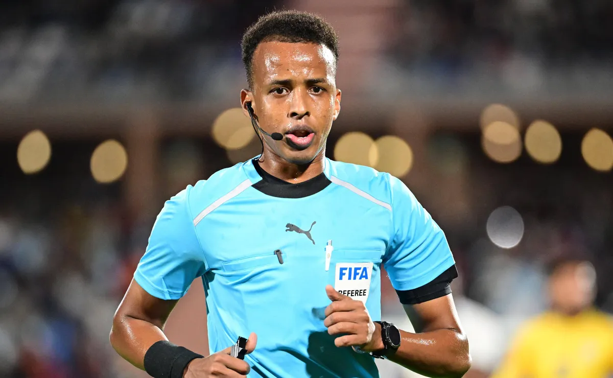 Árbitro da Somália é barrado nos EUA para a Copa do Mundo; FIFA fica em silêncio com caso