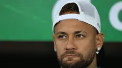 Neymar durante o hino nacional do Brasil.