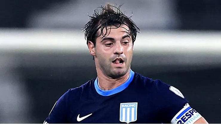 Santiago Sosa, meio-campista argentino do Racing - Foto: Buda Mendes/Getty Images
