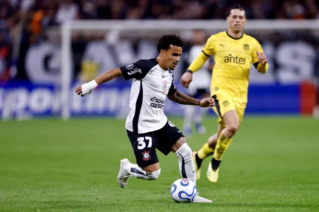 Kaio Cesar jogador do Corinthians durante partida contra o Penarol. Foto: Marcello Zambrana/AGIF