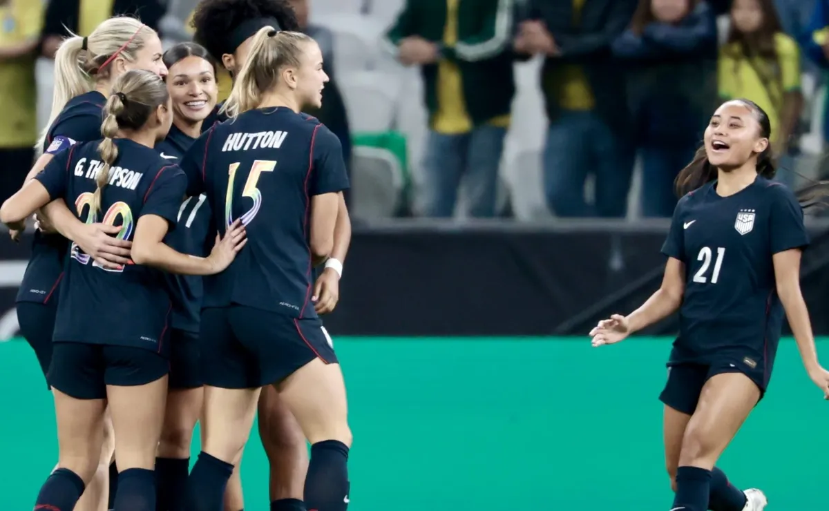 Técnica dos Estados Unidos se impressiona com torcida brasileira na Neo Química Arena