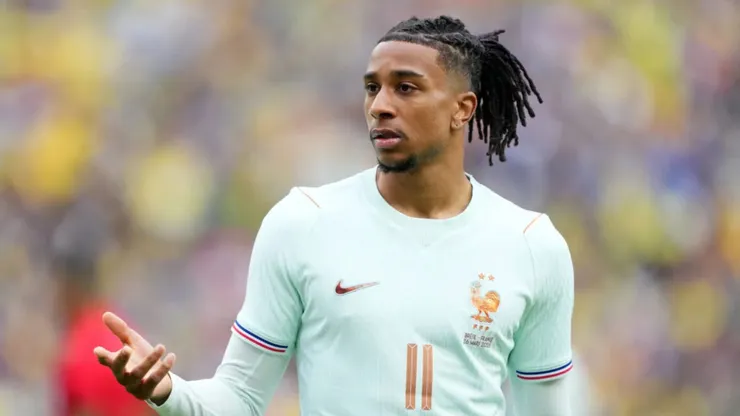 Michael Olise brilha na França.