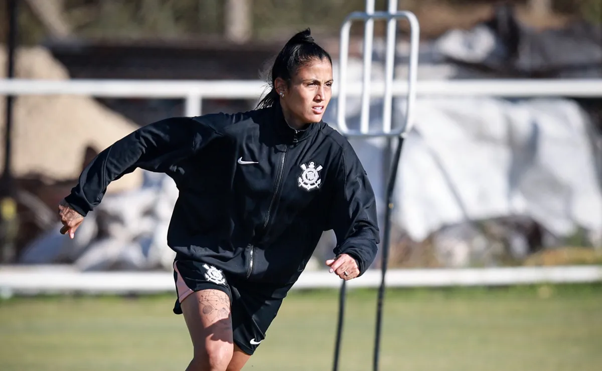 Corinthians feminino realiza último treino antes da pausa para a Copa do Mundo