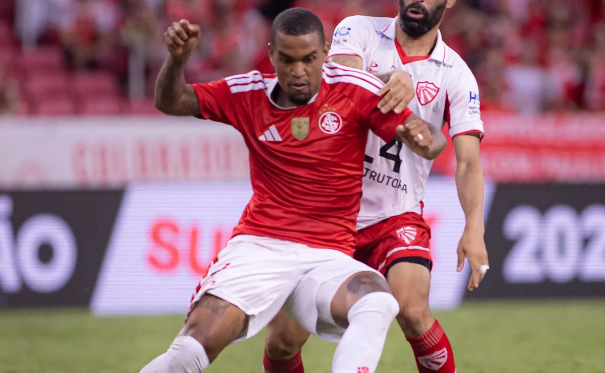 Alerrandro precisa marcar mais 11 gols no segundo semestre para ser comprado em definitivo pelo Internacional