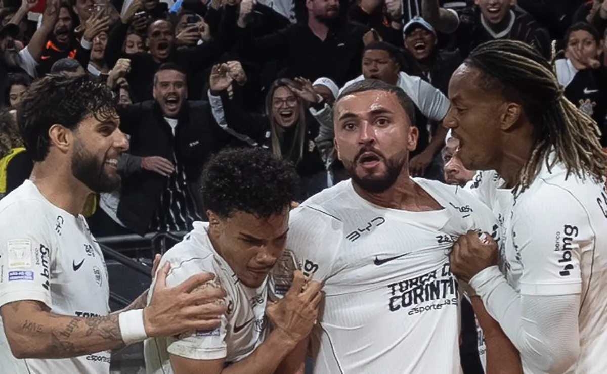 Corinthians alia força fora de casa a dificuldades como mandante no Campeonato Brasileiro