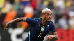Wesley em partida pelo Brasil. Photo by Maddie Meyer/Getty Images