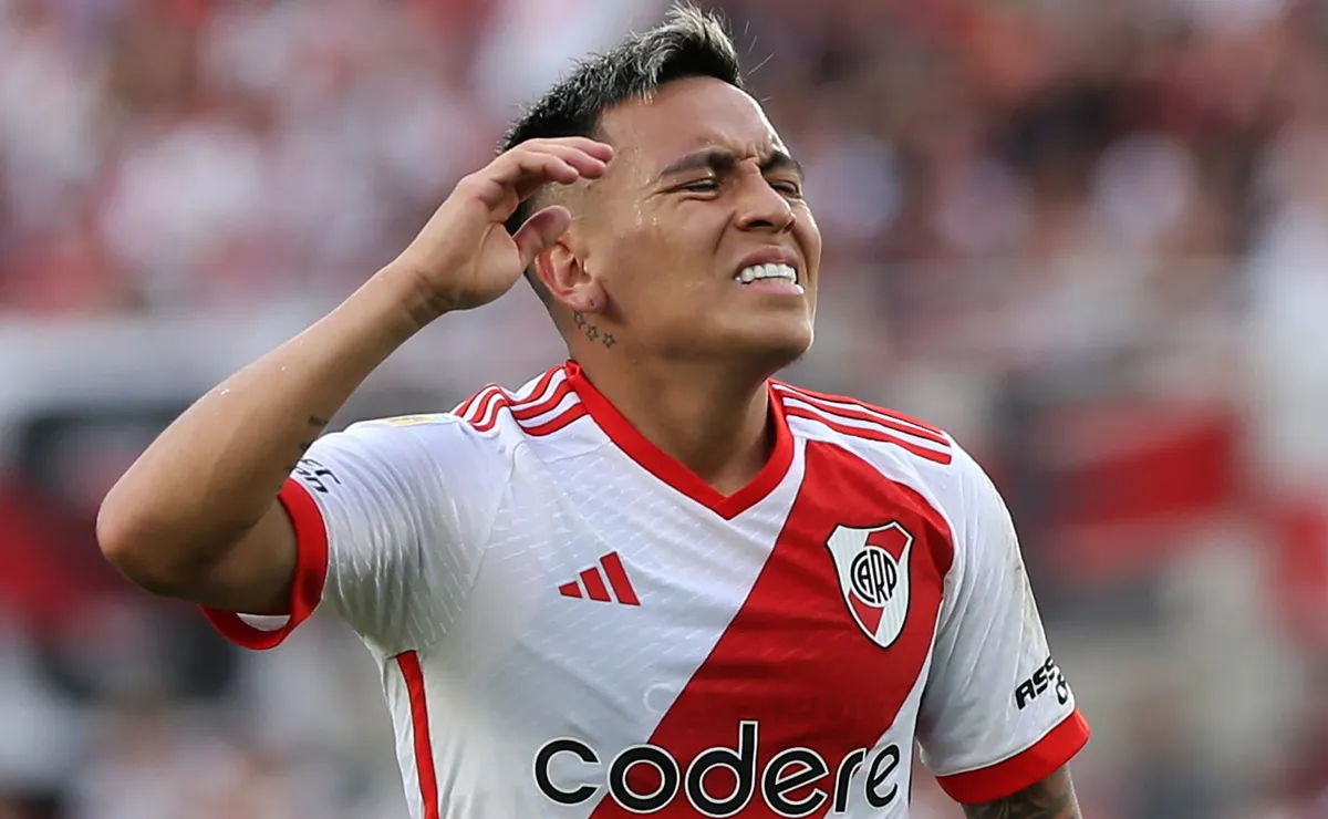 Independiente (ARG) admite avanço por contratação de Barco e Flamengo vê negócio dificultar