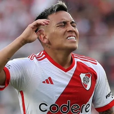 Independiente diz que há avanço por Barco, alvo do Flamengo