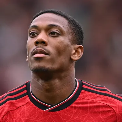 Martial rescinde contrato com o Monterrey e pode pintar no BR