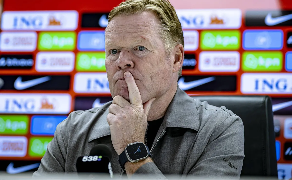 Ronald Koeman debocha de arbitragem e mostra preocupação com a Copa do Mundo
