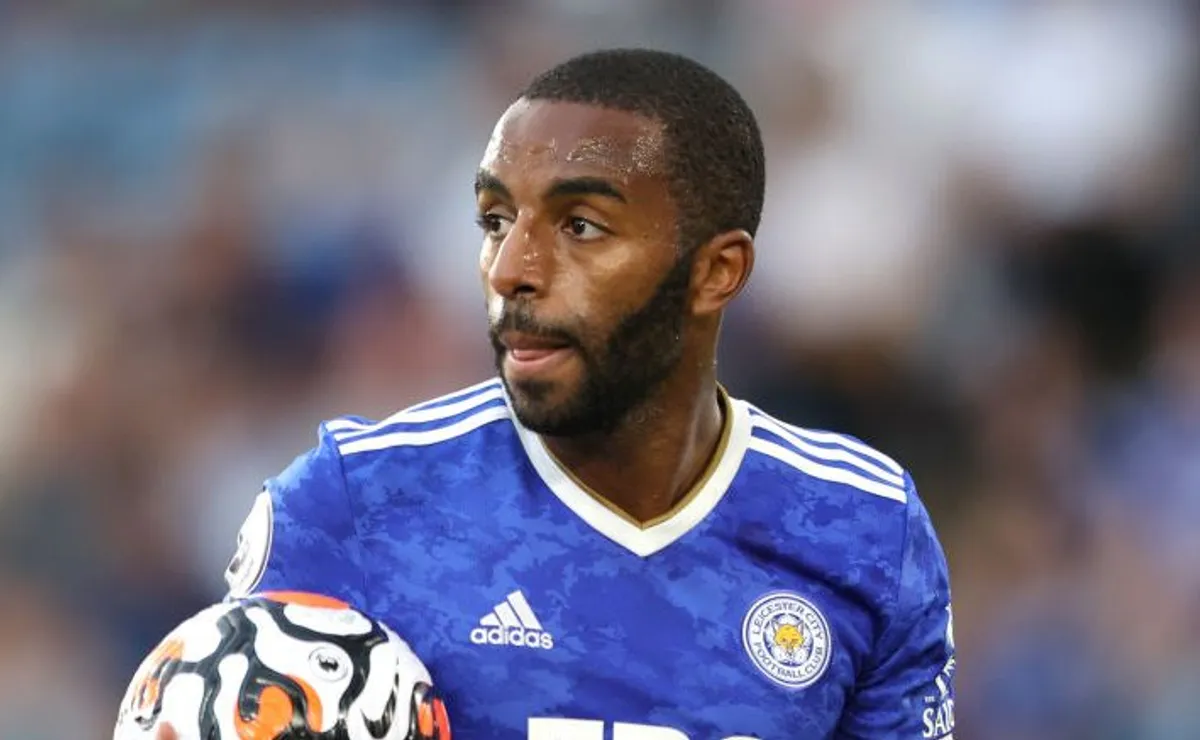 Grêmio faz sondagem pelo lateral Ricardo Pereira após jogador ficar livre no mercado