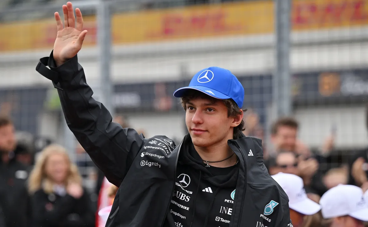 Kimi Antonelli é comparado a Ayrton Senna pela imprensa italiana após vitória no GP de Mônaco