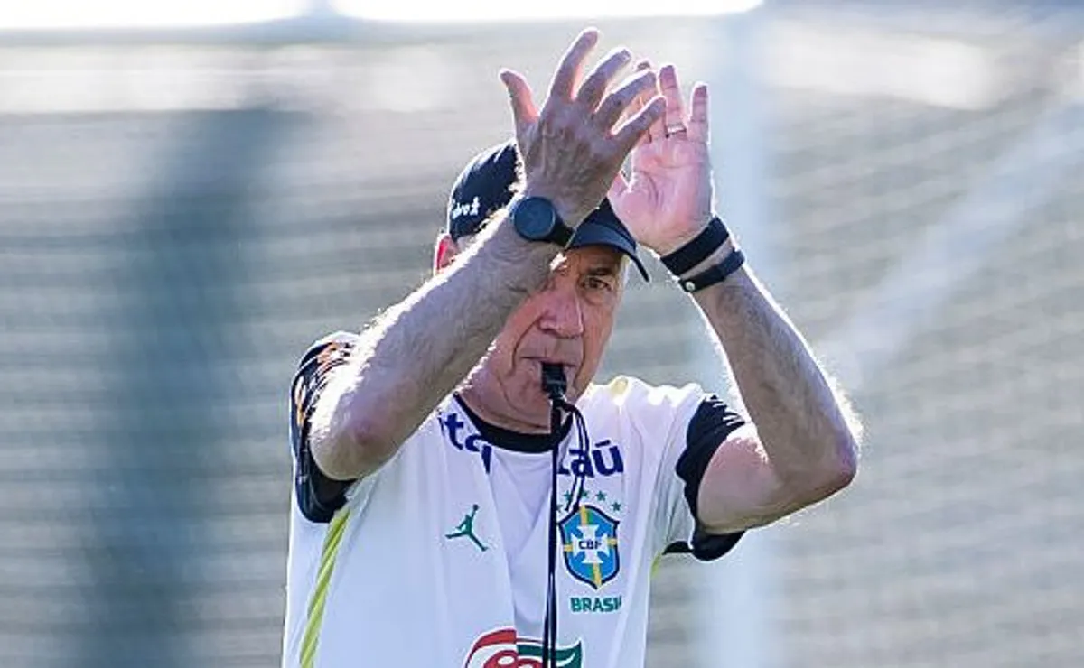 Ancelotti prepara esquema tático defensivo para mudar a Seleção Brasileira