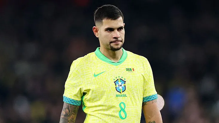 Bruno Guimarães comentou sobre plano defensivo da Seleção – (Photo by Harry Murphy/Getty Images)