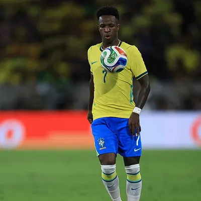 Vinícius Júnior recebe apoio de Mourinho antes da Copa