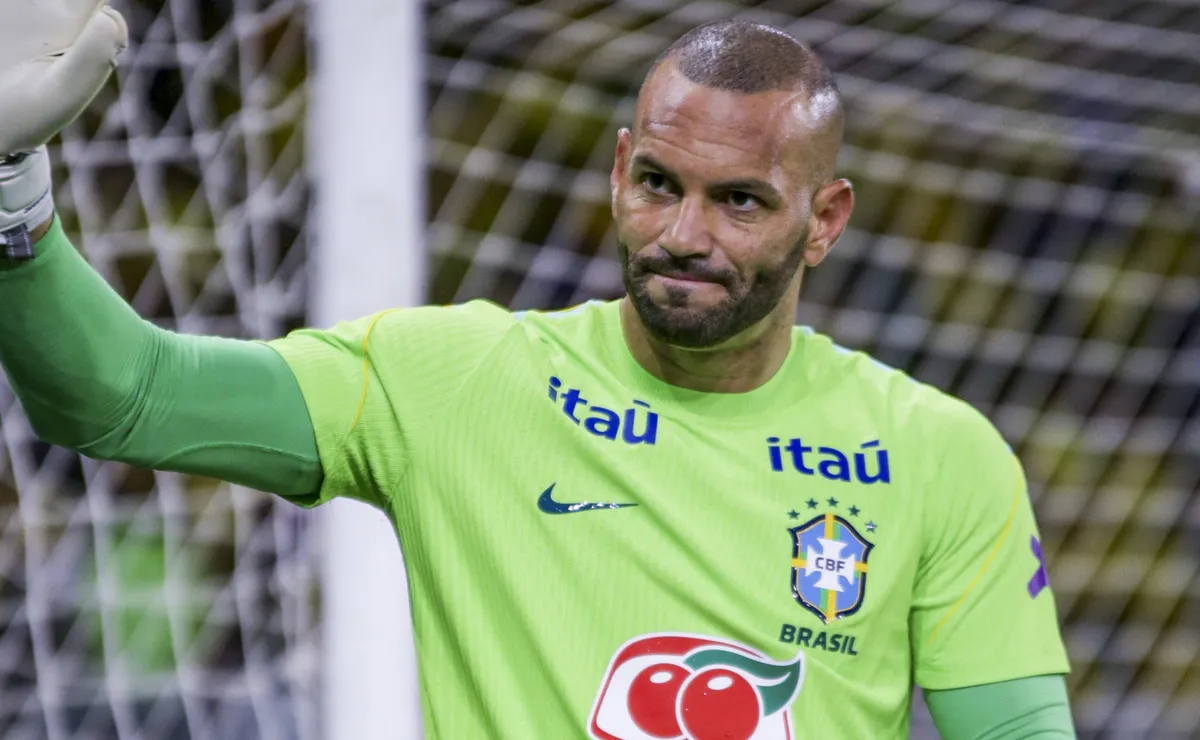 Weverton deveria ser titular do Brasil na Copa do Mundo, afirma comentarista