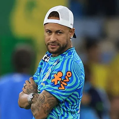 Arnaldo Ribeiro questiona postura de Neymar no banco da Seleção
