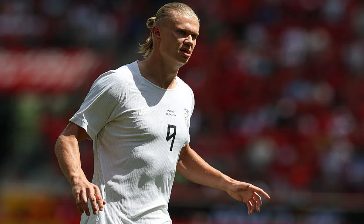 Haaland chega à Copa do Mundo com 55 gols pela Noruega e peso de encerrar jejum de 28 anos