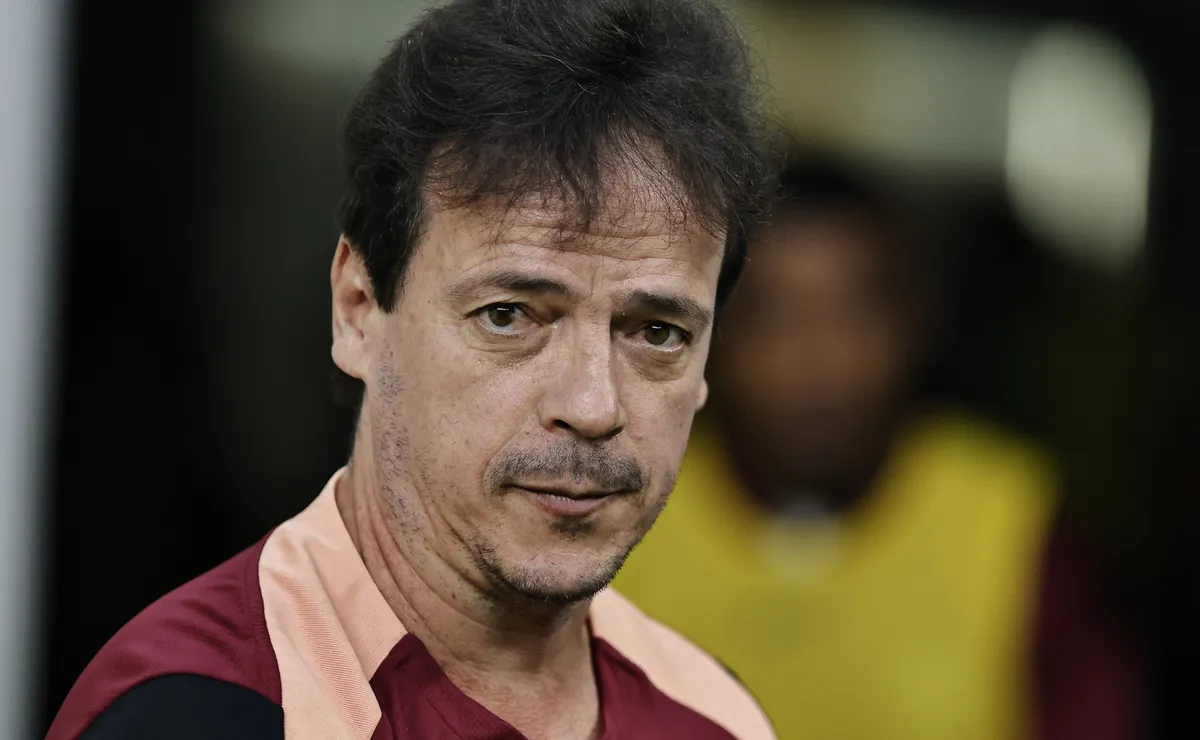 Vidente prevê cenário agitado no Corinthians e indica saídas importantes no 2º semestre