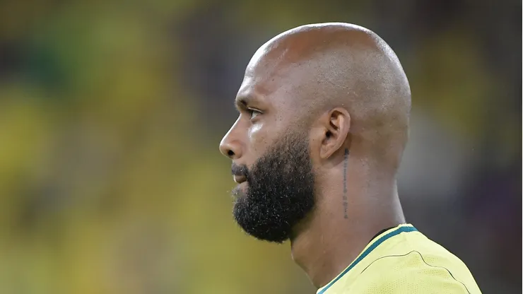 Igor Thiago em campo com a camisa do Brasil.