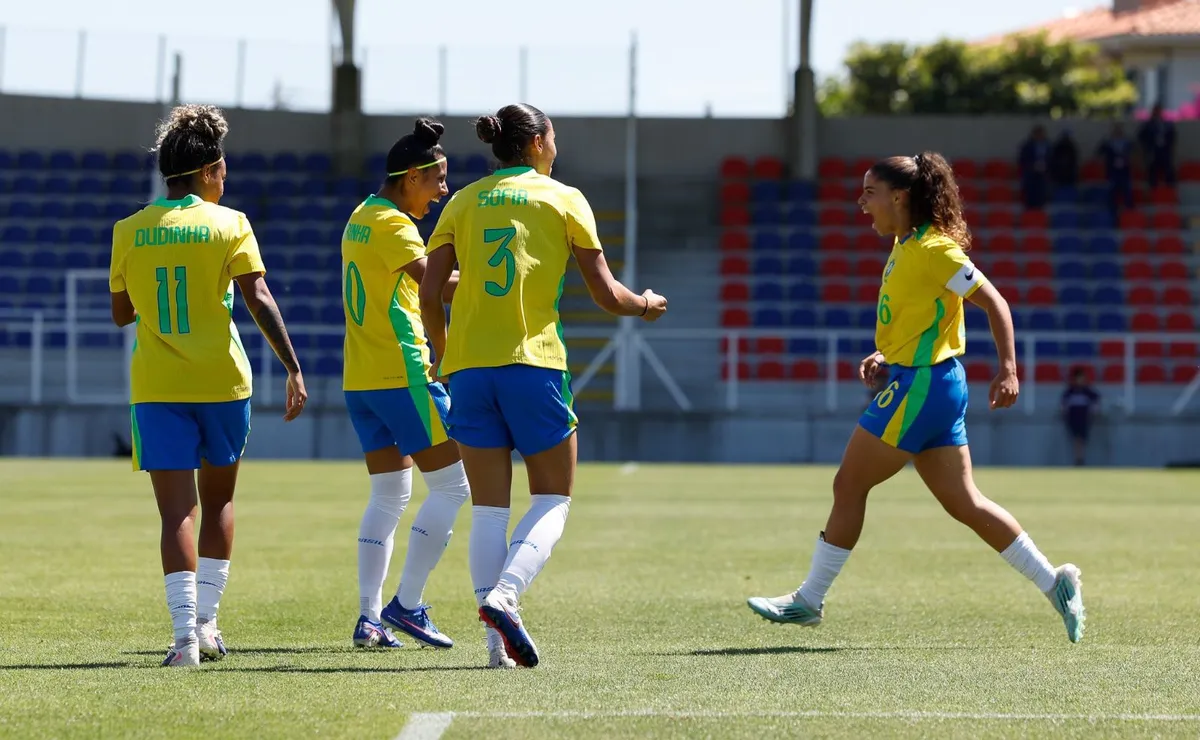 Clarinha marca dois gols contra Portugal e destaca evolução da Seleção Brasileira Sub-20