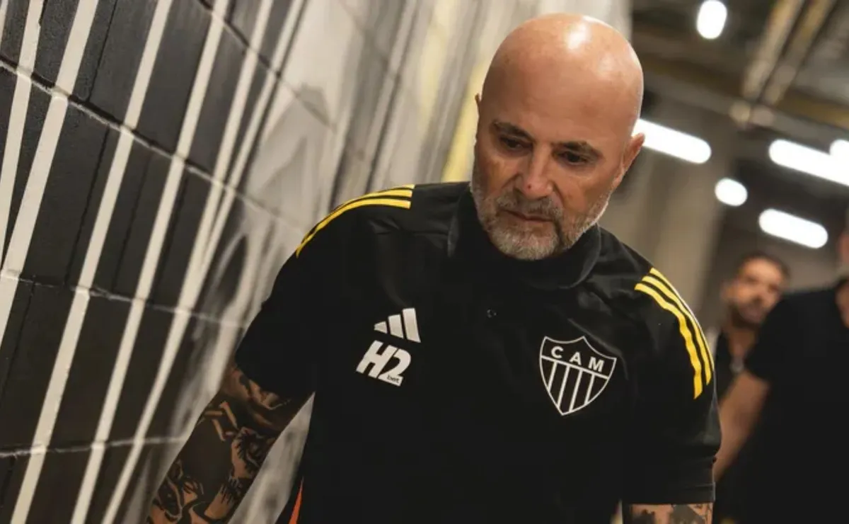 Sampaoli retorna ao futebol após passagem pelo Atlético-MG e fecha com o Talleres