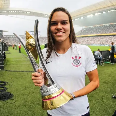 Ana Vitória fala sobre mudança no comando do Corinthians